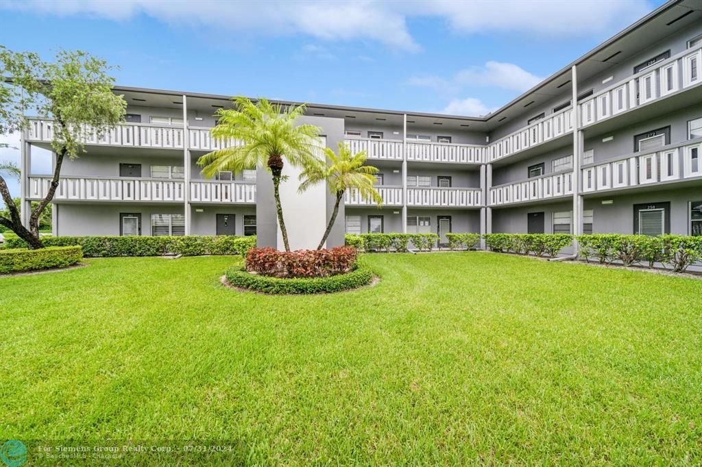 Boca Raton, Florida 33434, 1 Bedroom Bedrooms, ,1 BathroomBathrooms,Condo/Co-op/Villa/Townhouse,Exclusive Right,Suffolk G,F10453449