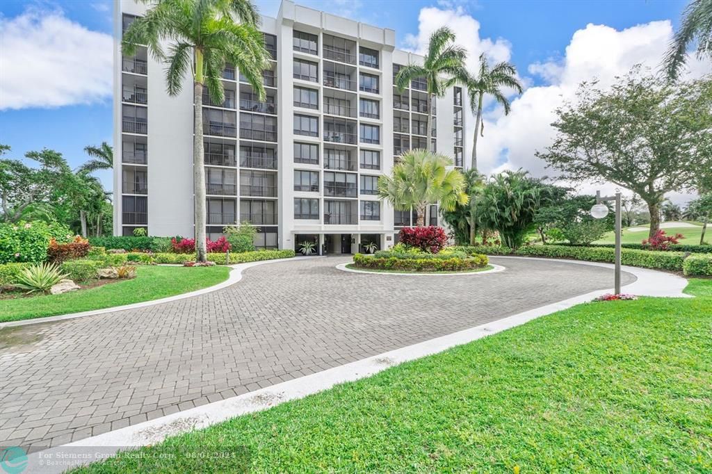 Boca Raton, Florida 33434, 2 Bedrooms Bedrooms, ,2 BathroomsBathrooms,Condo/Co-op/Villa/Townhouse,Exclusive Agency,Willow Wood Drive,F10451097