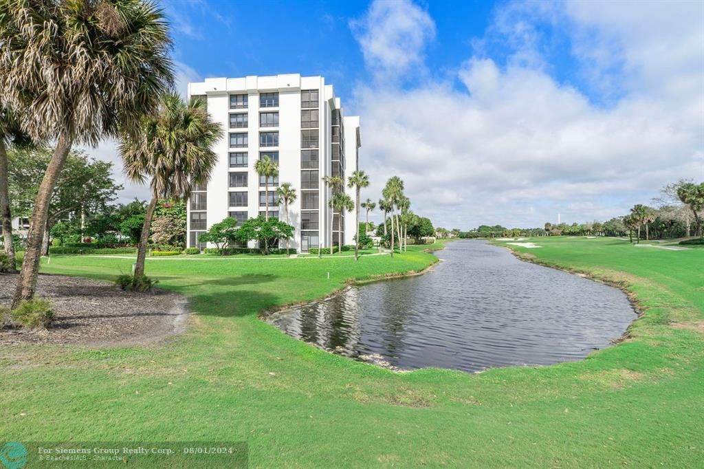 Boca Raton, Florida 33434, 2 Bedrooms Bedrooms, ,2 BathroomsBathrooms,Condo/Co-op/Villa/Townhouse,Exclusive Agency,Willow Wood Drive,F10451097