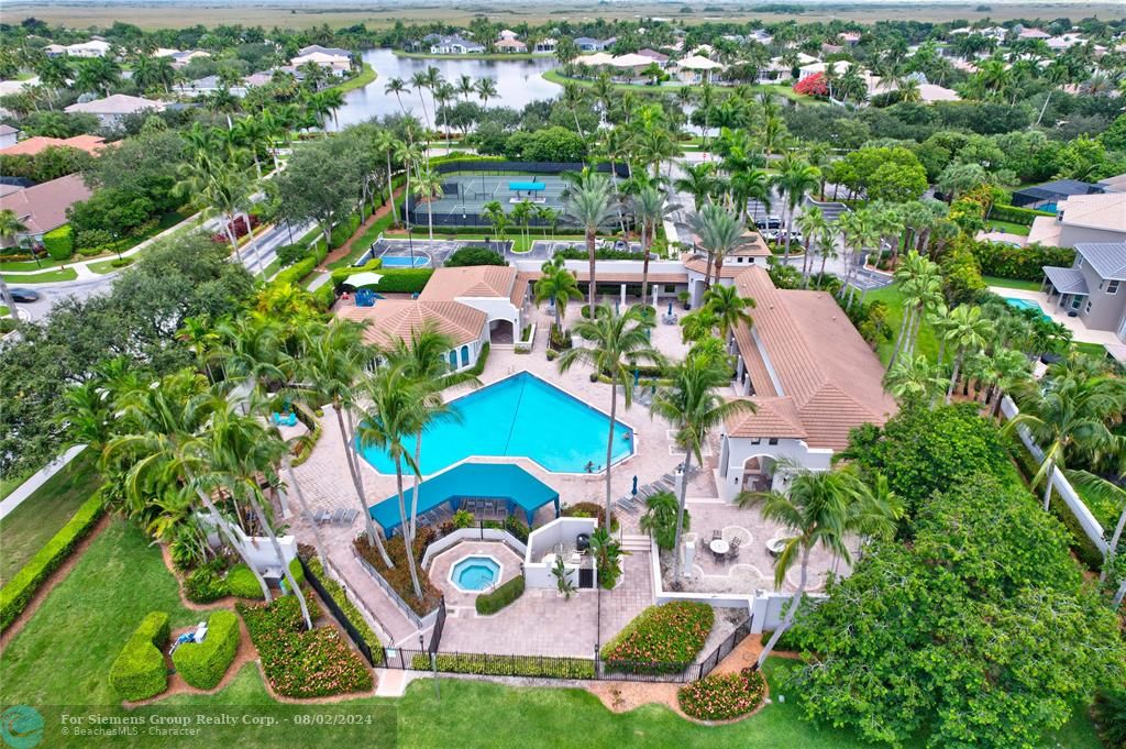 Clubhouse/Pool