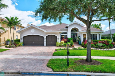 Boca Raton, Florida 33498, 6 Bedrooms Bedrooms, ,3 BathroomsBathrooms,Single Family,Exclusive Right,Bayfield Dr,F10454037